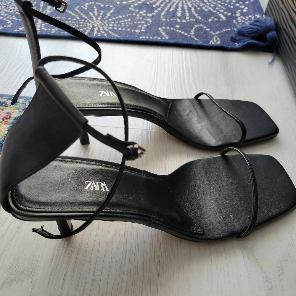 Sandals never worn